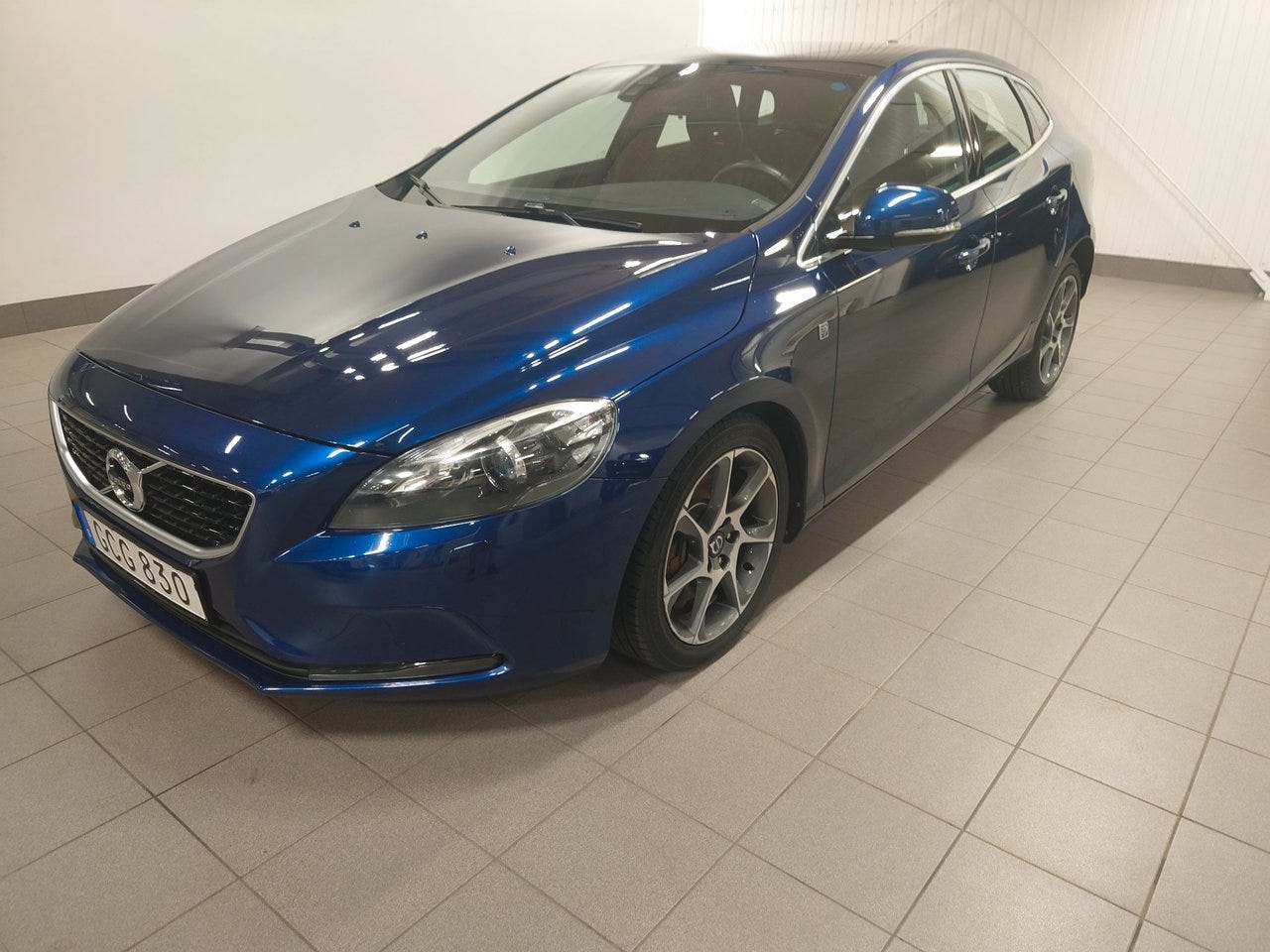 Volvo V40 2016 – bild 1 av 11