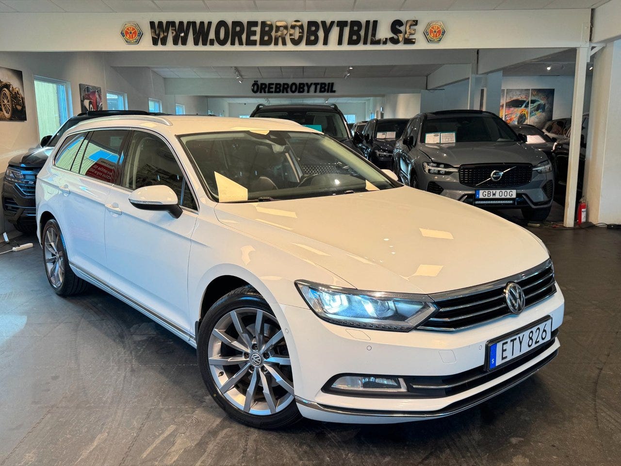 Volkswagen Passat 2015 – bild 1 av 24