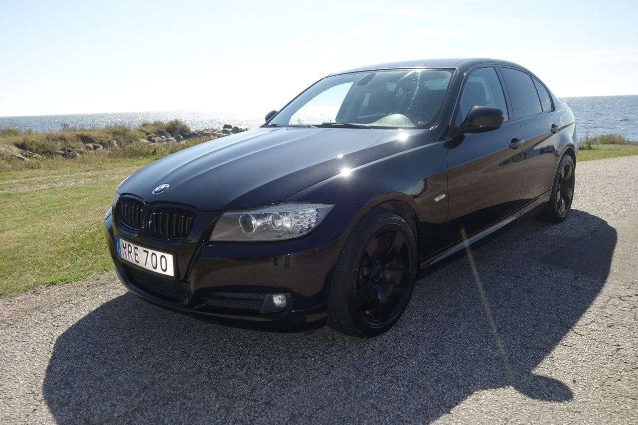 BMW 320 2011 – bild 1 av 17