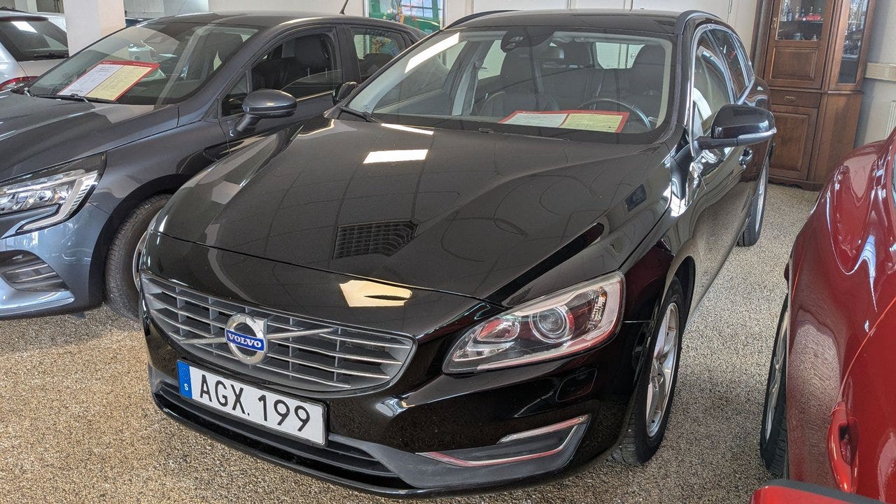 Volvo V60 2016 – bild 1 av 7