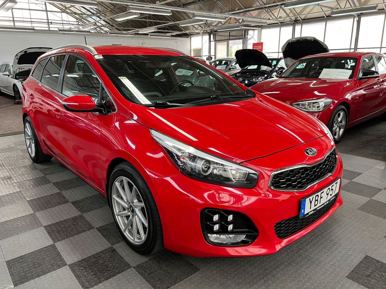 Kia Ceed 2016 – bild 1 av 17