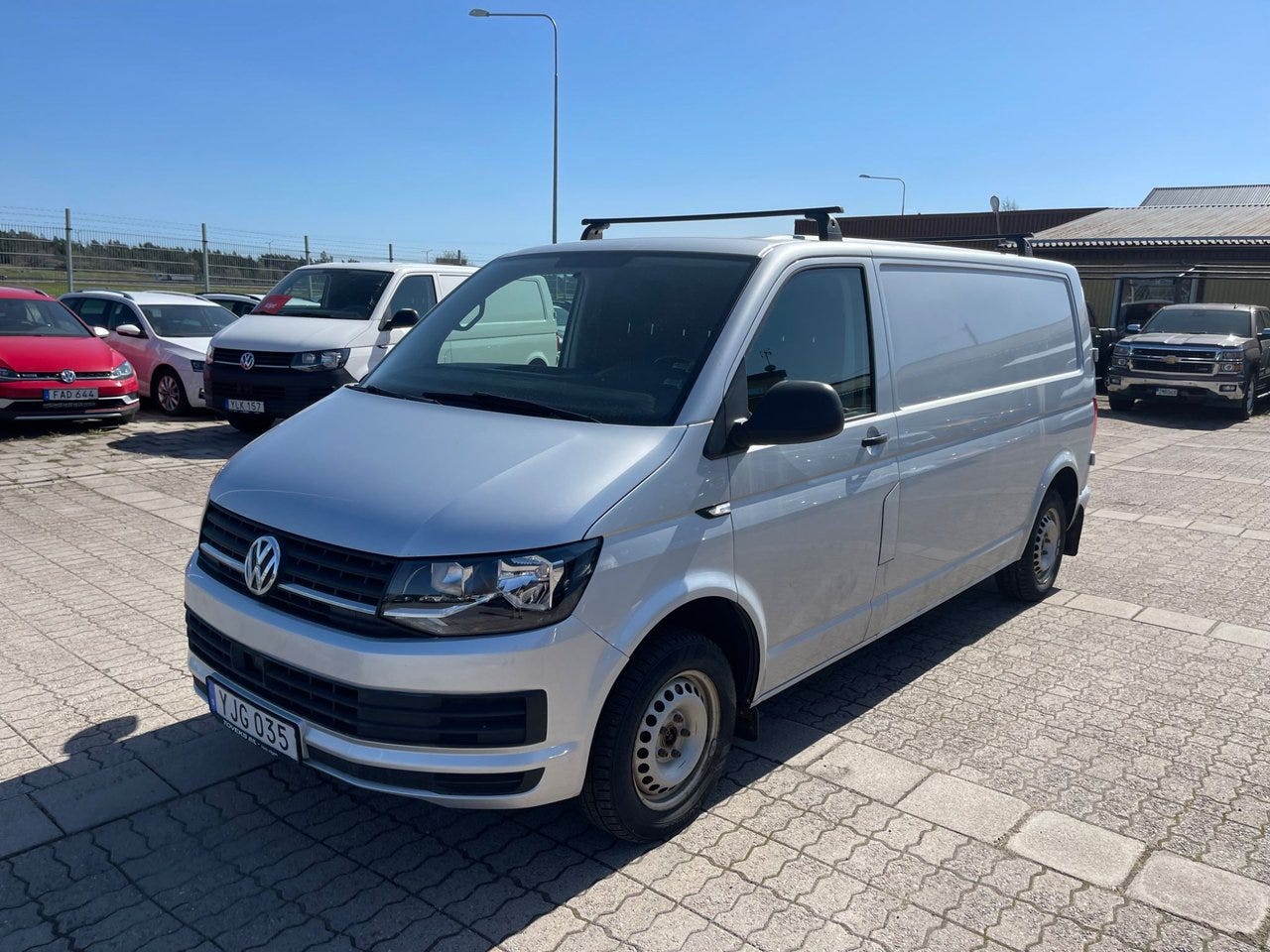 Volkswagen Transporter 2018 – bild 1 av 13