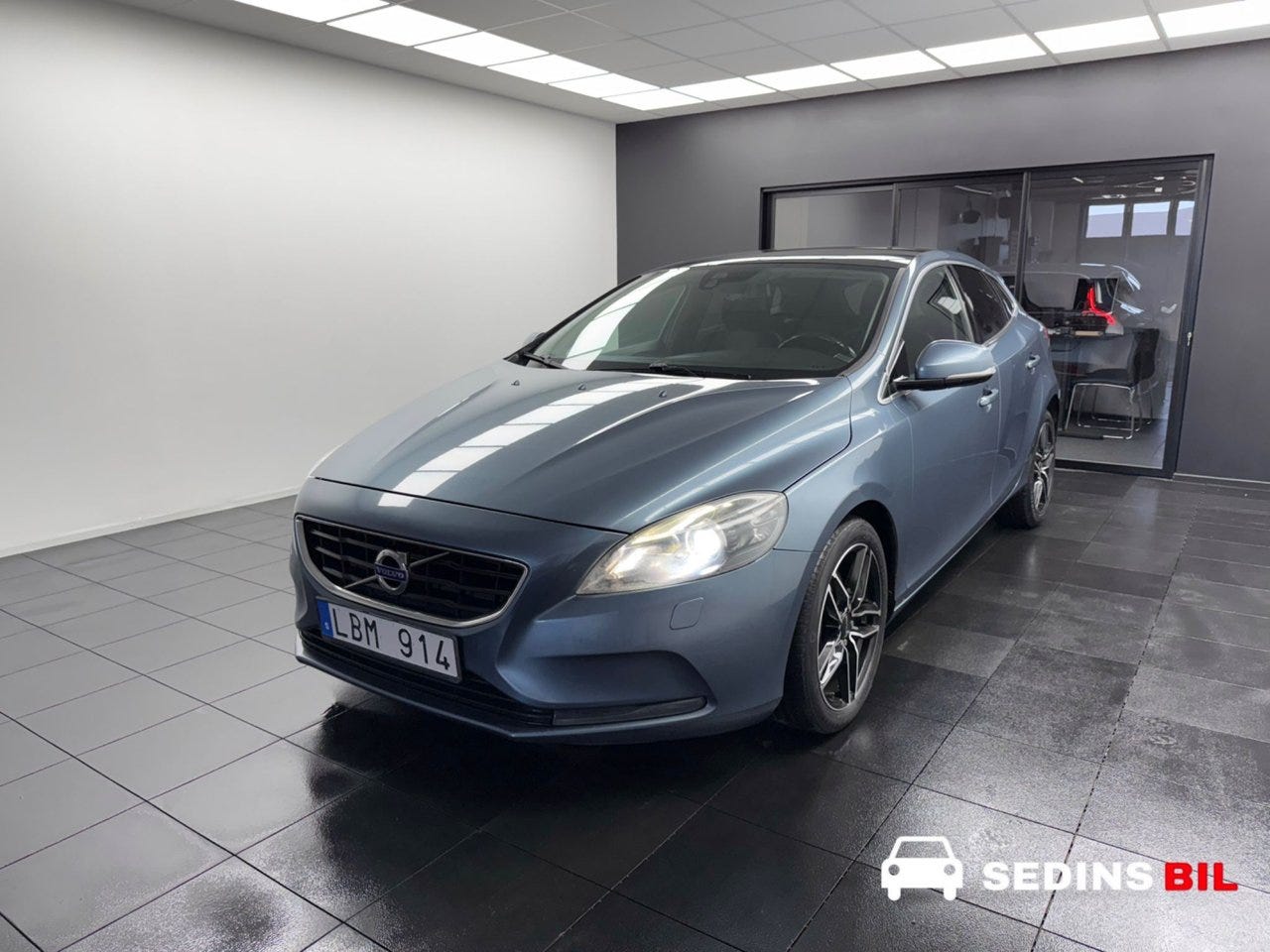 Volvo V40 2013 – bild 1 av 23
