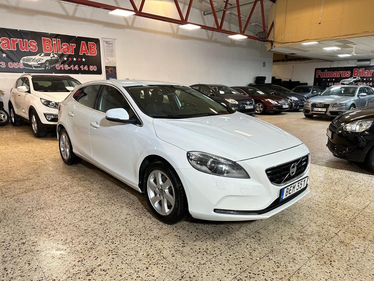 Volvo V40 2016 – bild 1 av 15