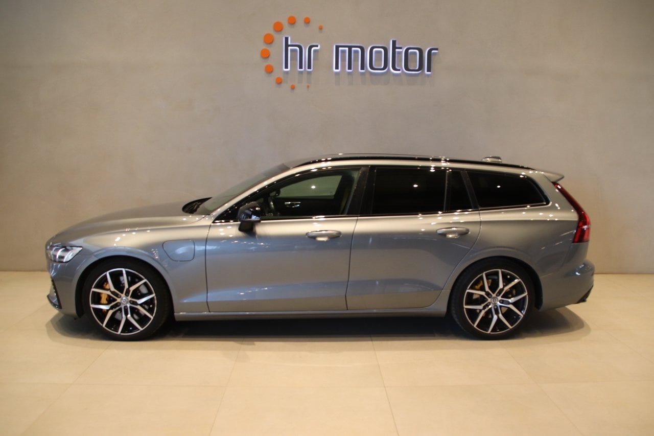 Volvo V60 2021 – bild 1 av 21