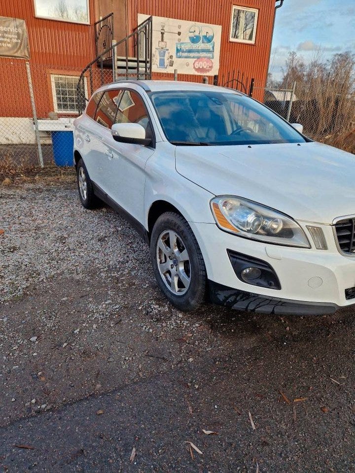 Volvo XC60 2010 – bild 1 av 17