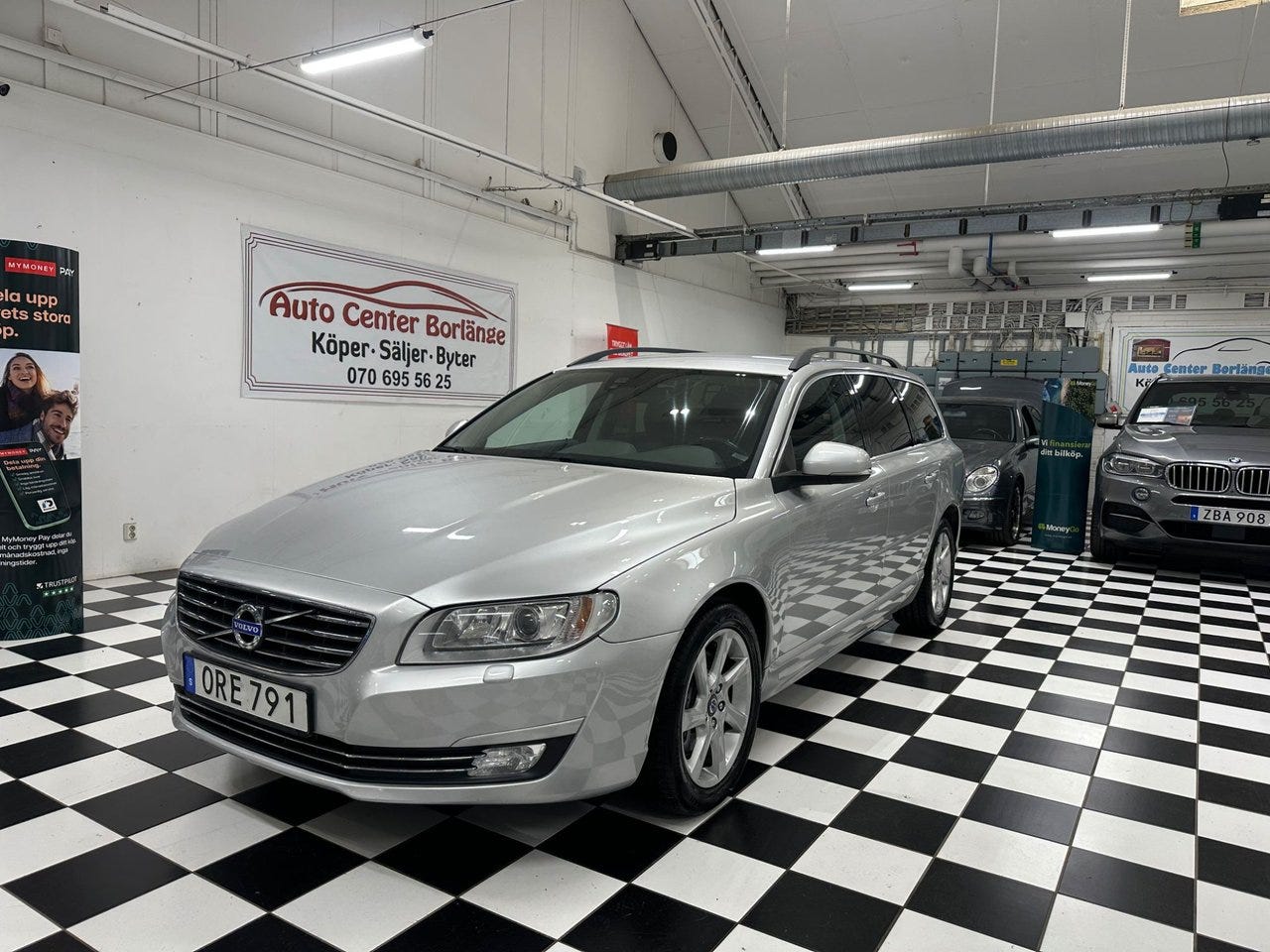 Volvo V70 2015 – bild 1 av 18