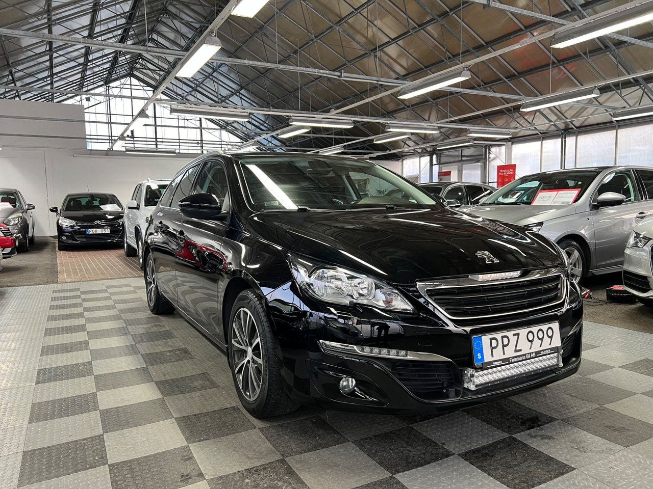 Peugeot 308 SW 2015 – bild 1 av 16