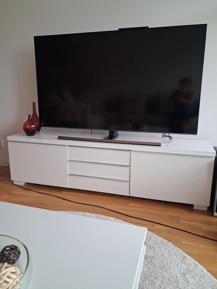 Soffbord TV-bänk och gålvlampor från IKEA | Blocket