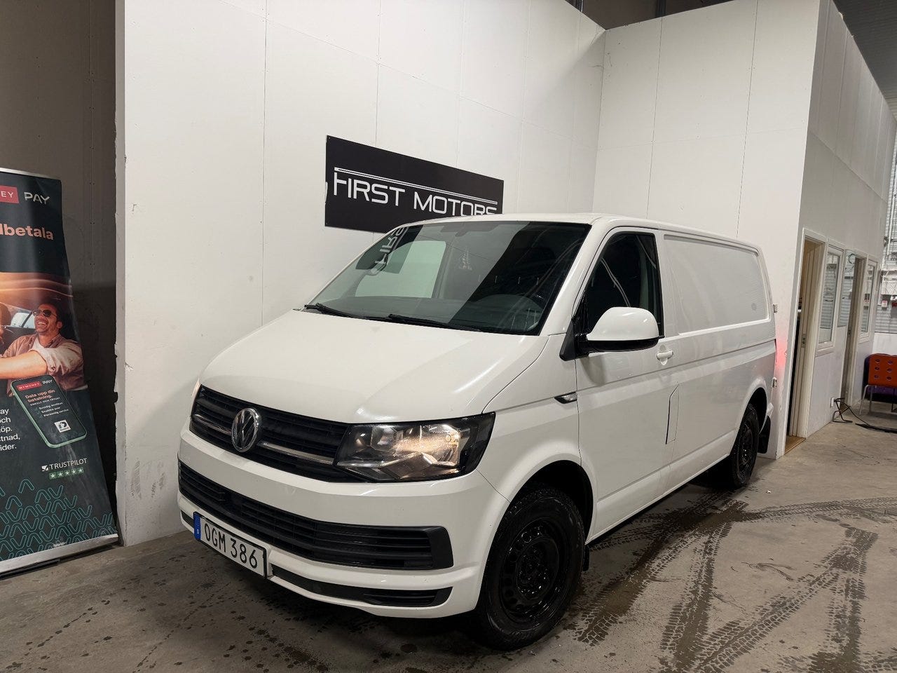Volkswagen Transporter 2017 – bild 1 av 19