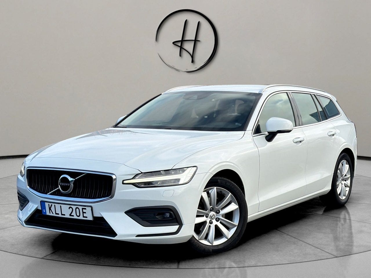 Volvo V60 2020 – bild 1 av 24