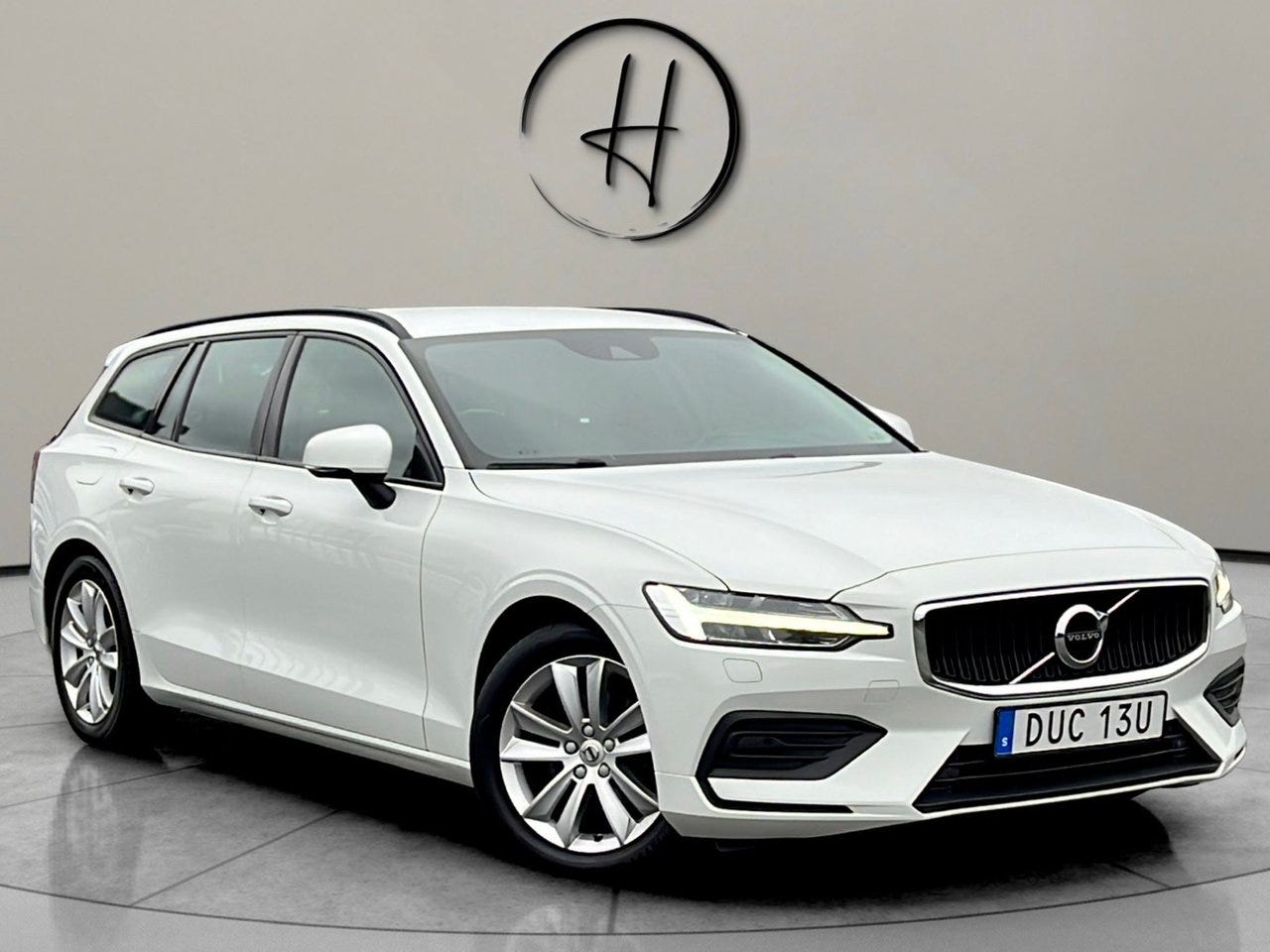Volvo V60 2020 – bild 1 av 24