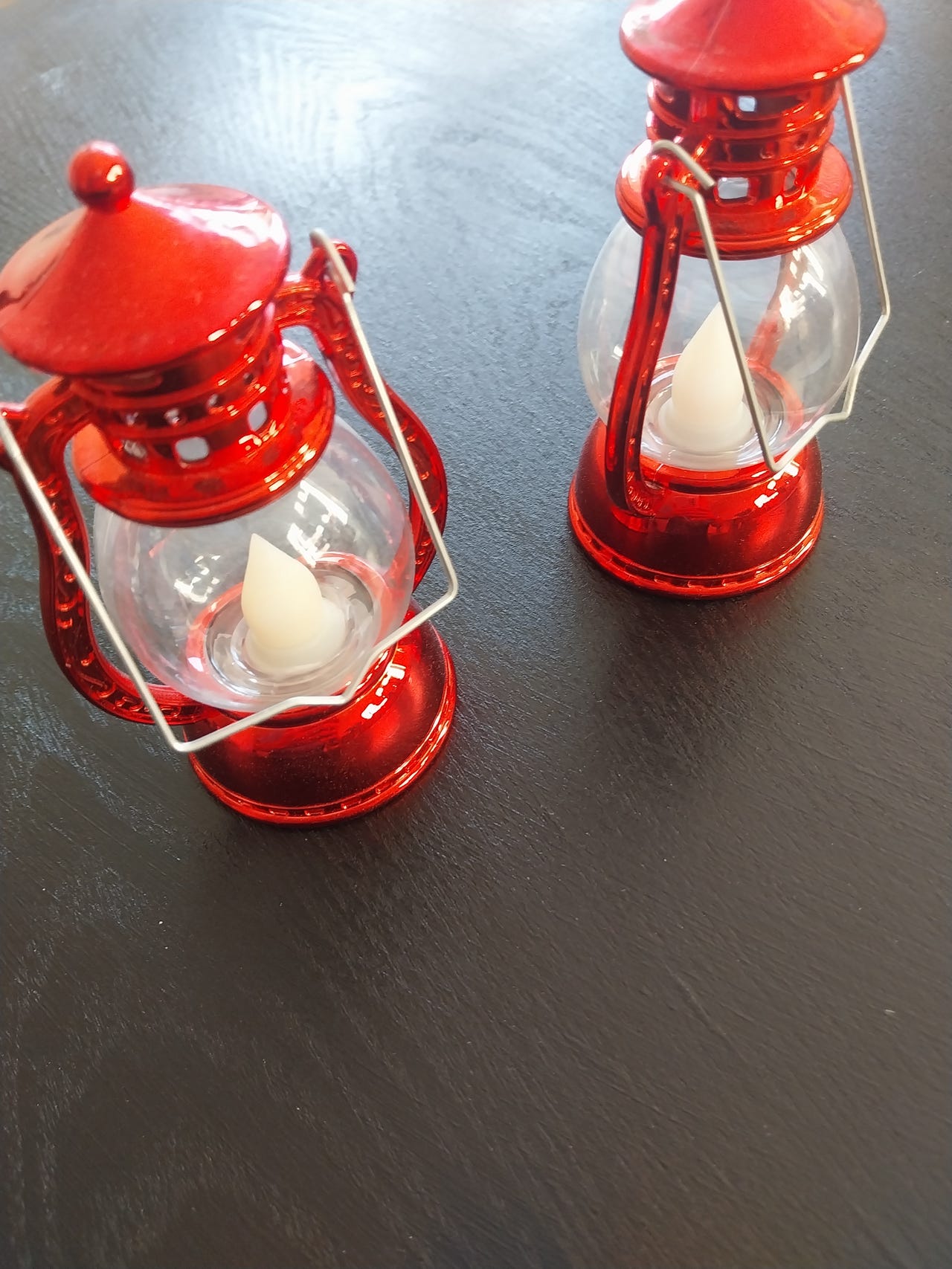 Röd LED-lampa i lyktdesign, 2-pack | Blocket