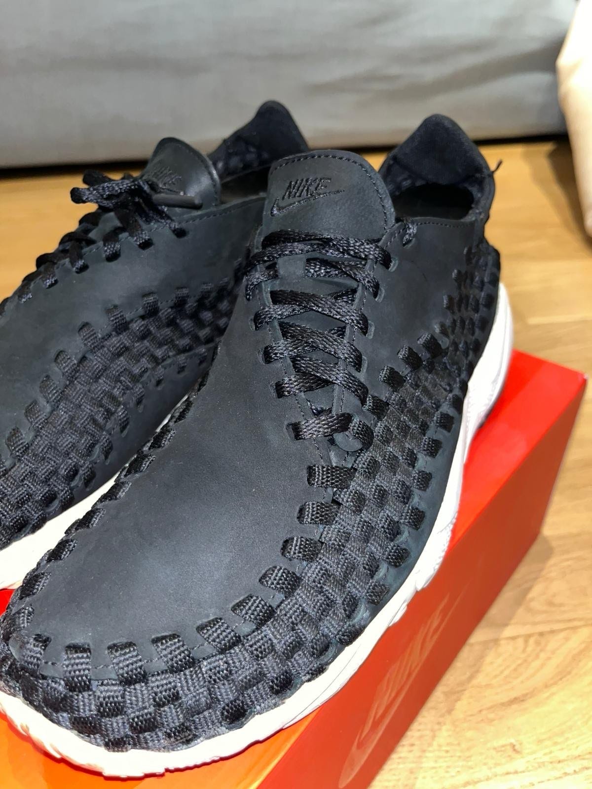 nike-sneakers-storlek-42-5-svart-blocket