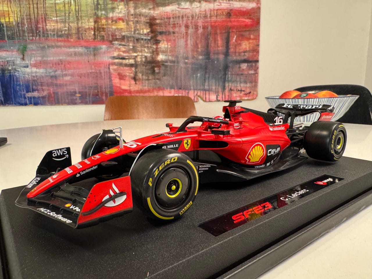 Ferrari SF-23 Leclerc skala 1:18 Burago | Blocket
