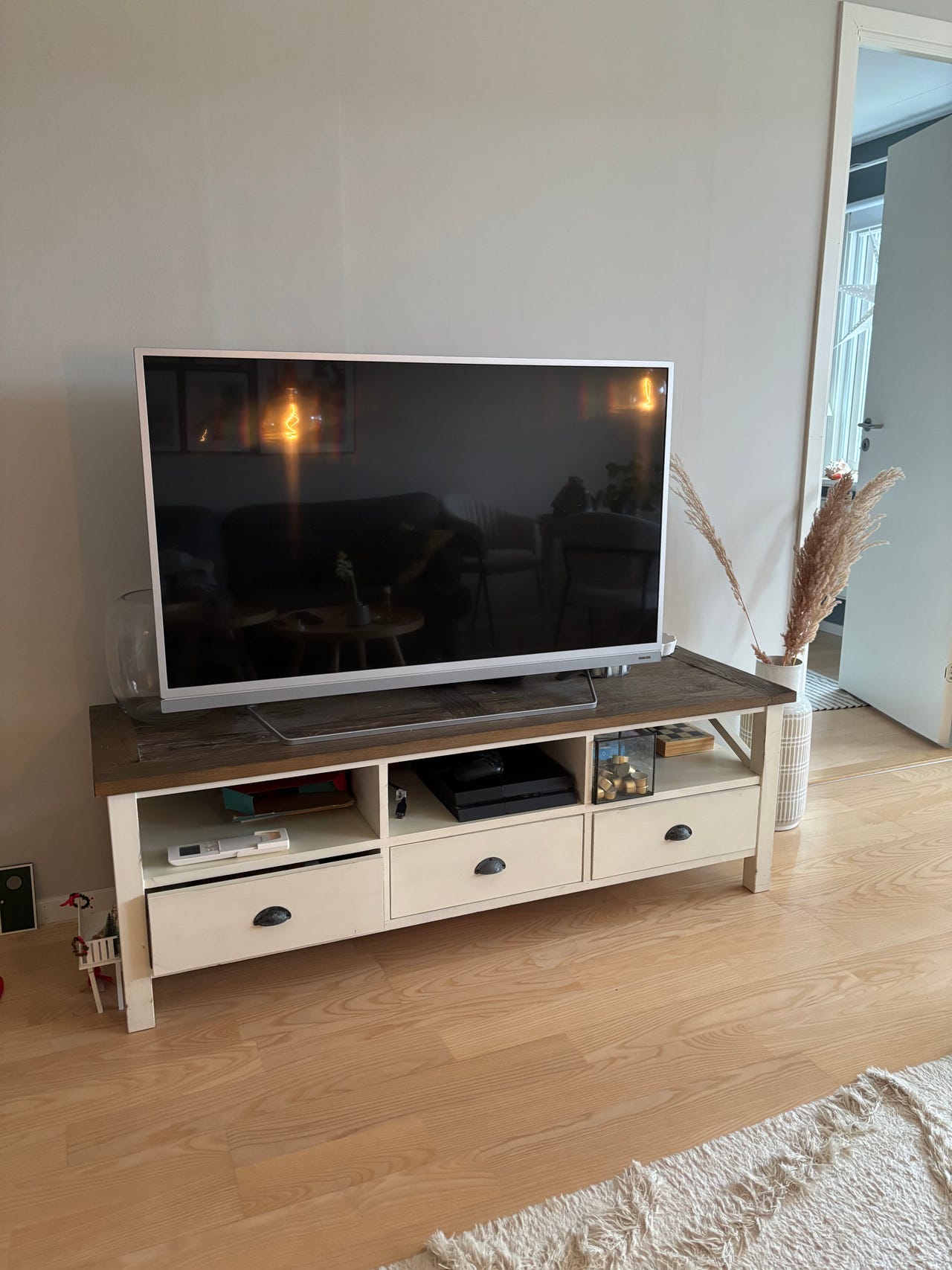 Rustik tv bänk | Blocket