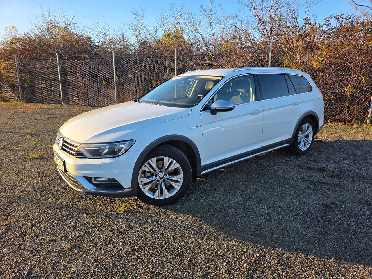 Volkswagen Passat Alltrack 2016 – bild 1 av 4