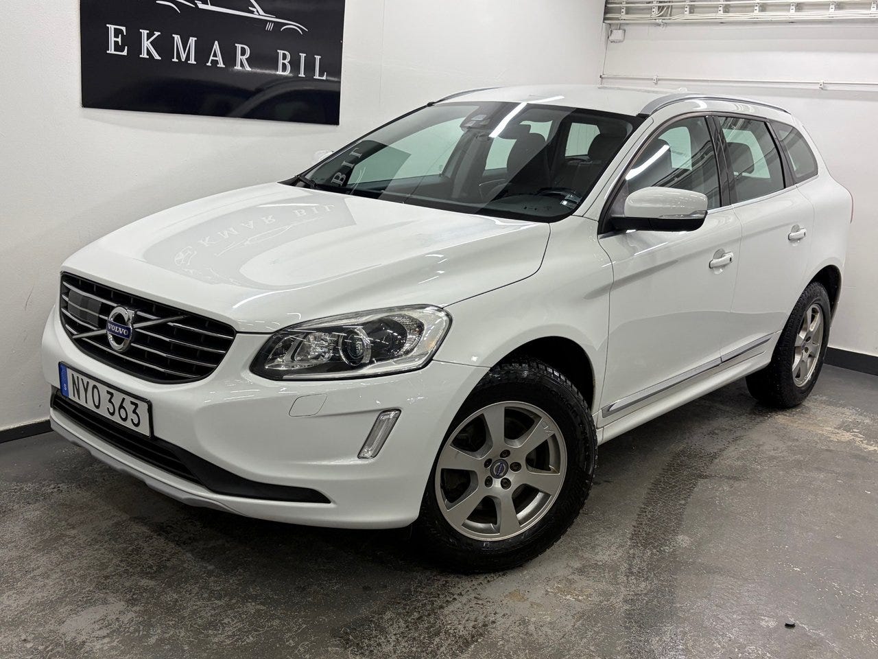 Volvo XC60 2016 – bild 1 av 24