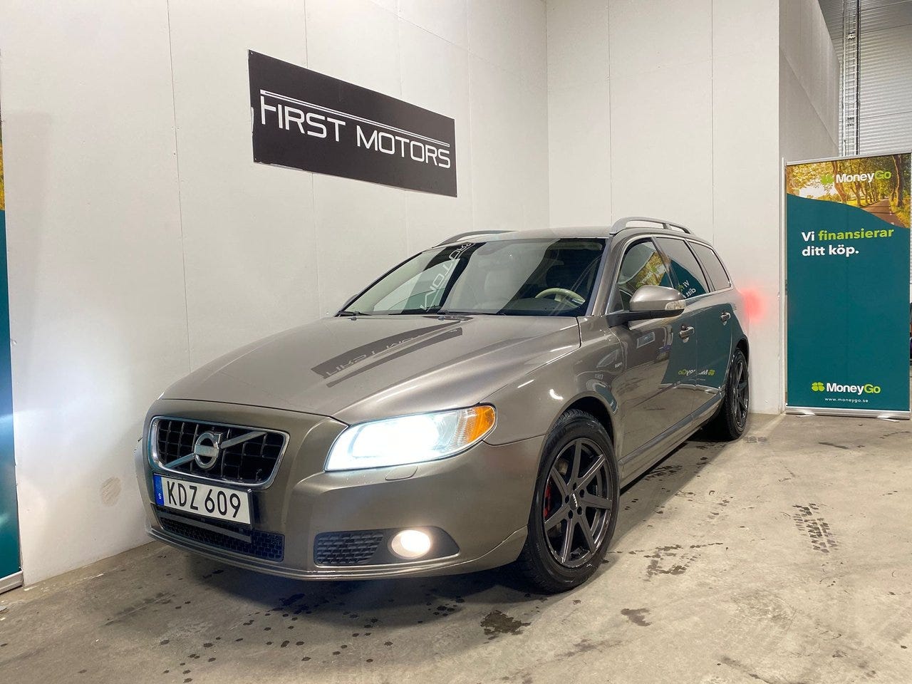 Volvo V70 2010 – bild 1 av 21