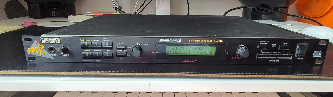 Ensoniq Mr Rack Expanded, synt | Blocket