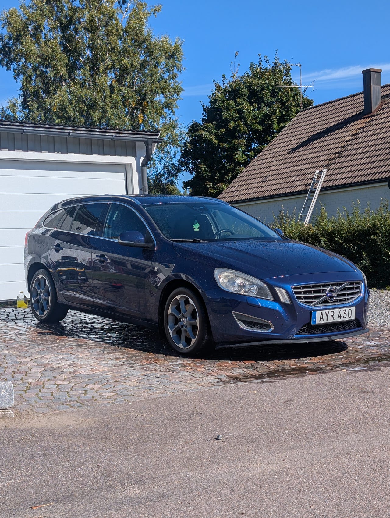 Volvo V60 2012 – bild 1 av 6