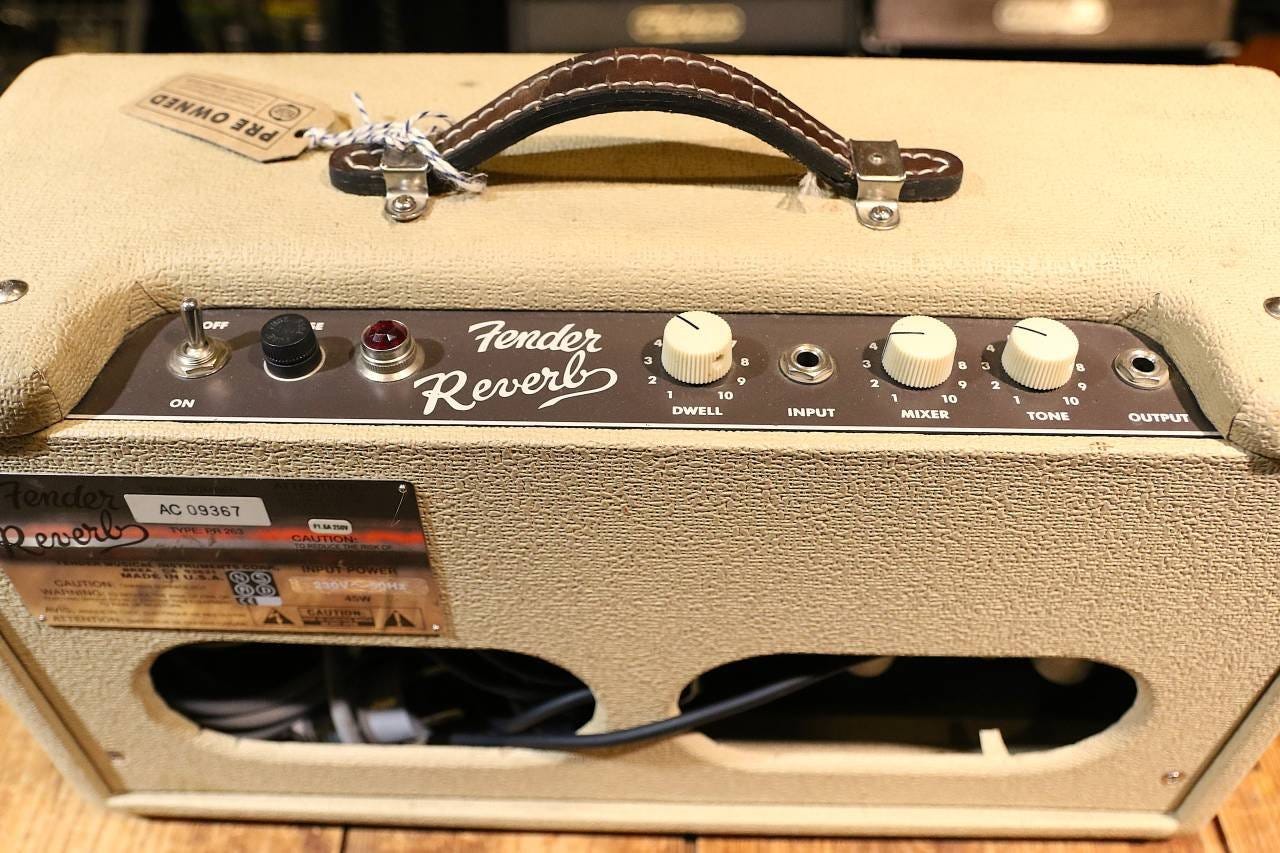 Begagnad Fender Reverb unit ´63 Reissue Blonde | Blocket