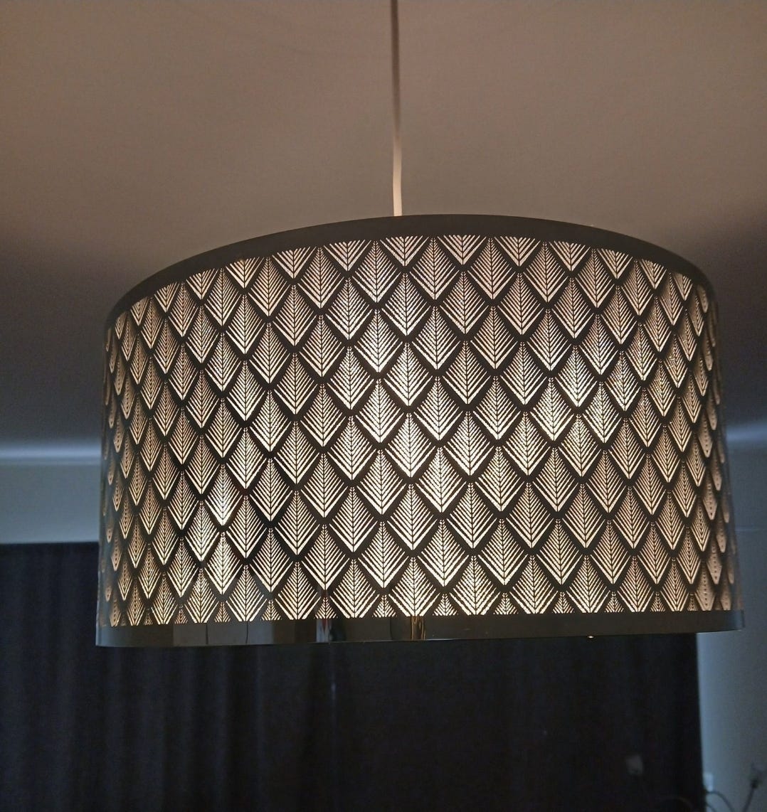 Ceiling lamp with decorative pattern | Blocket