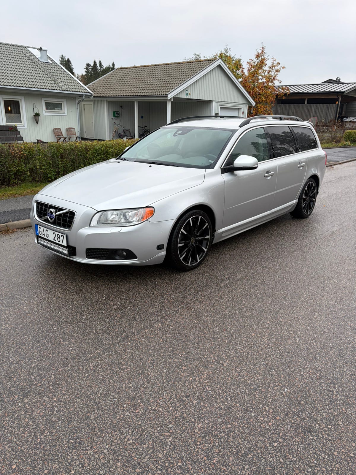 Volvo V70 2012 – bild 1 av 6