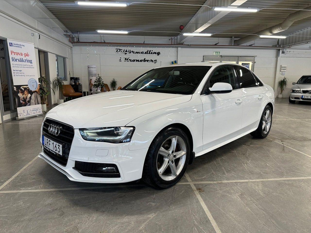 Audi A4 2015 – bild 1 av 17