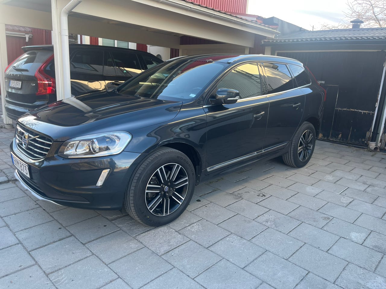 Volvo XC60 2017 – bild 1 av 17