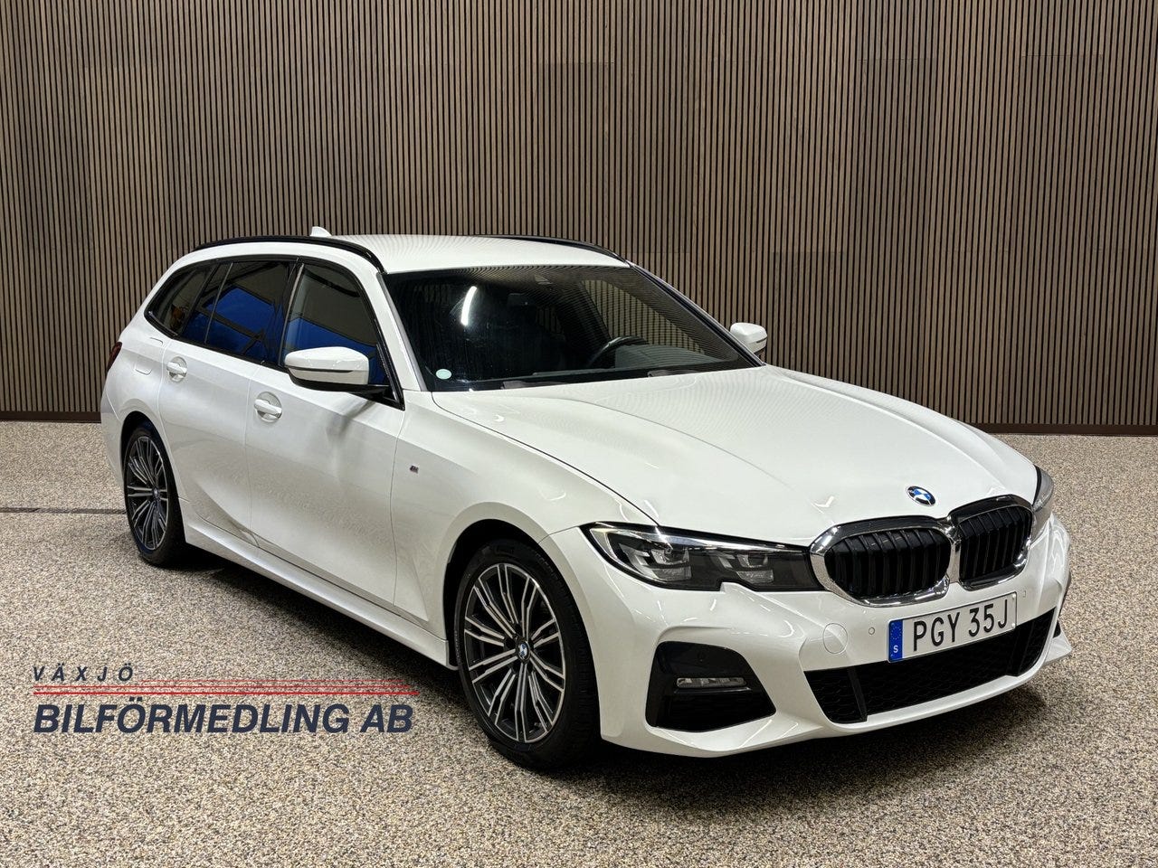 BMW 320d 2020 – bild 1 av 9