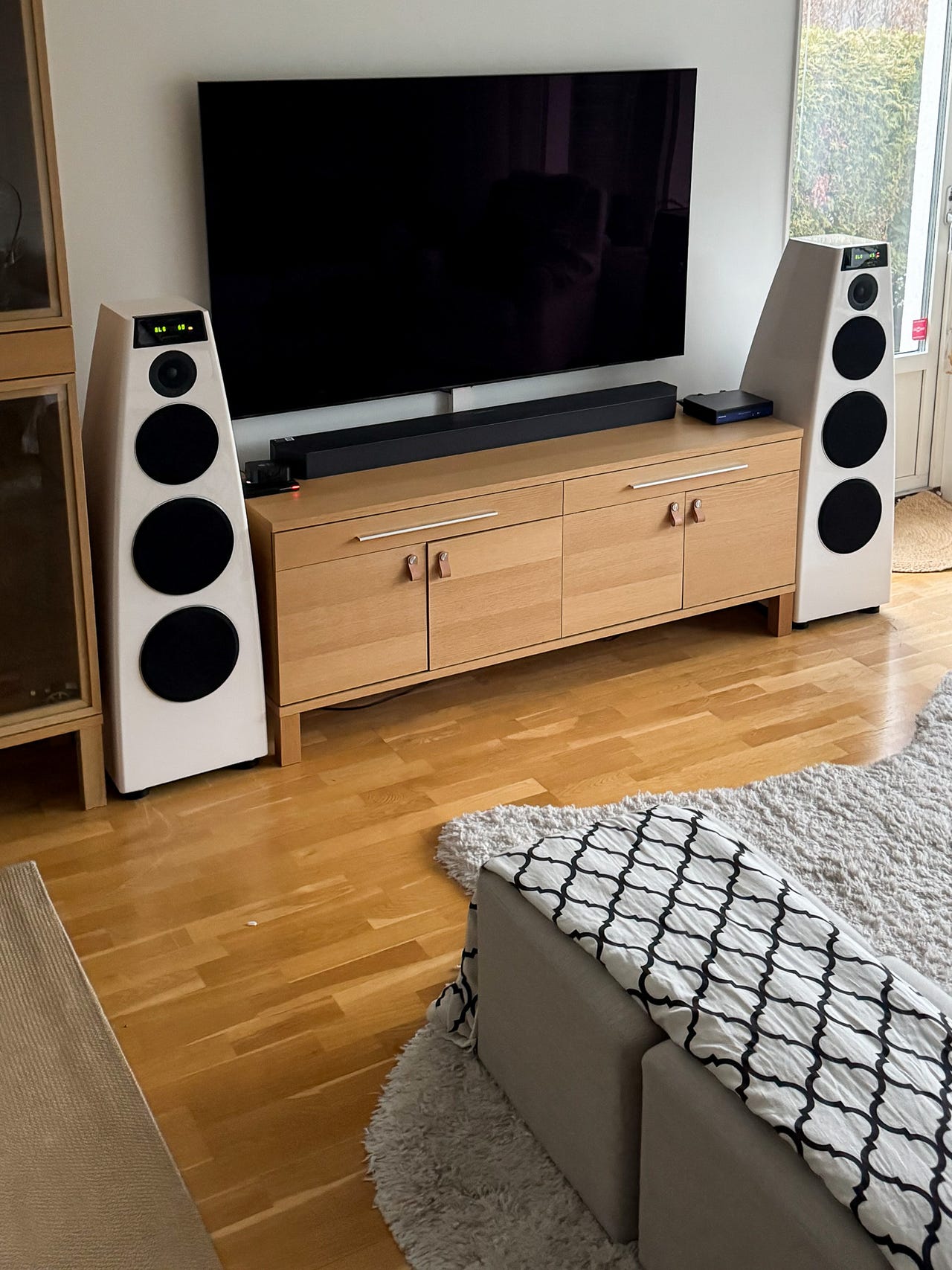 Meridian DSP7200 SE (vita) + Meridian 218 – nyskick, komplett high-end ...