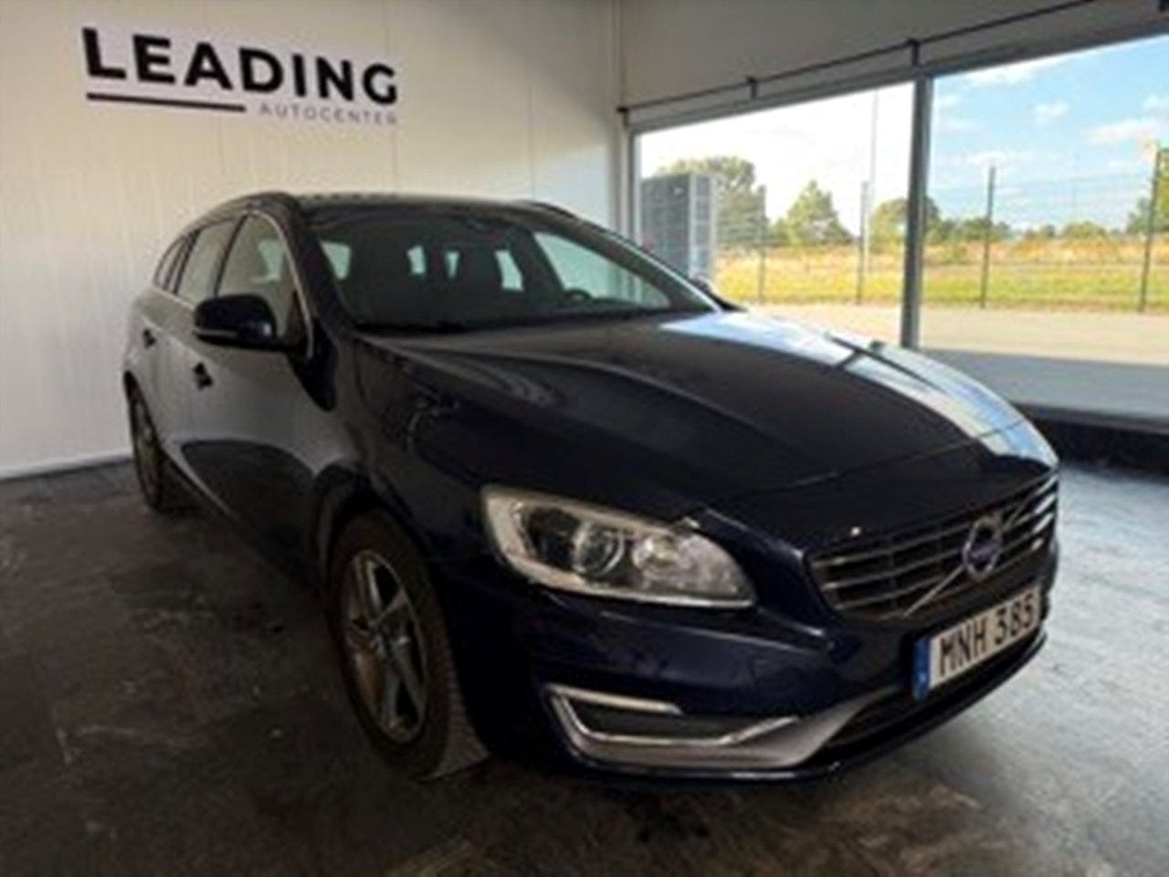 Volvo V60 2015 – bild 1 av 21