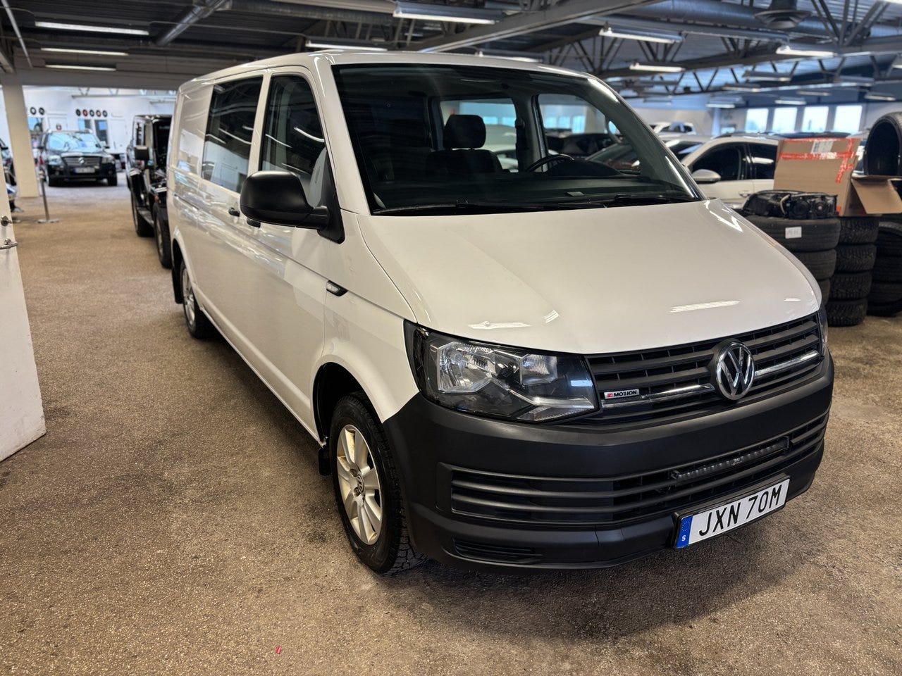 Volkswagen Transporter 2019 – bild 1 av 7