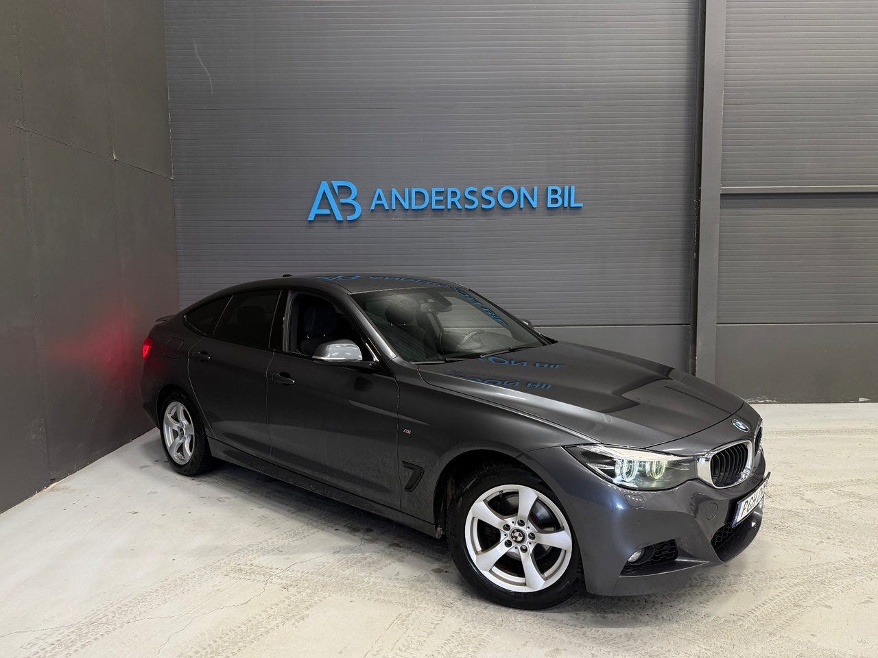 BMW 320 2017 – bild 1 av 24