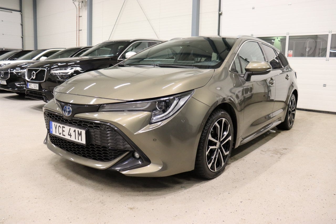 Toyota Corolla 2022 – bild 1 av 17