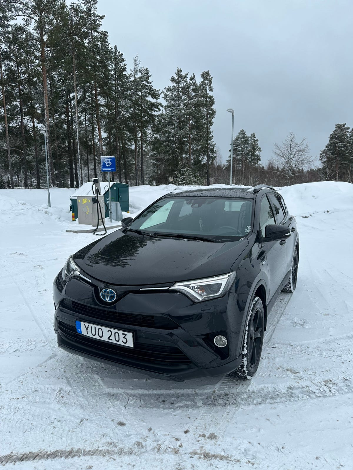 Toyota RAV4 2018 – bild 1 av 10