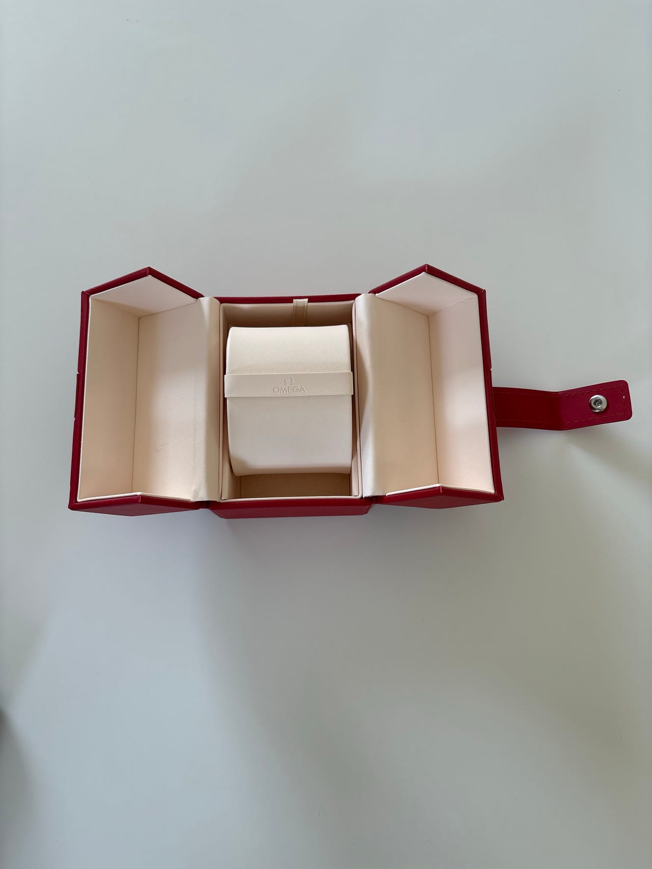 Omega service box | Blocket