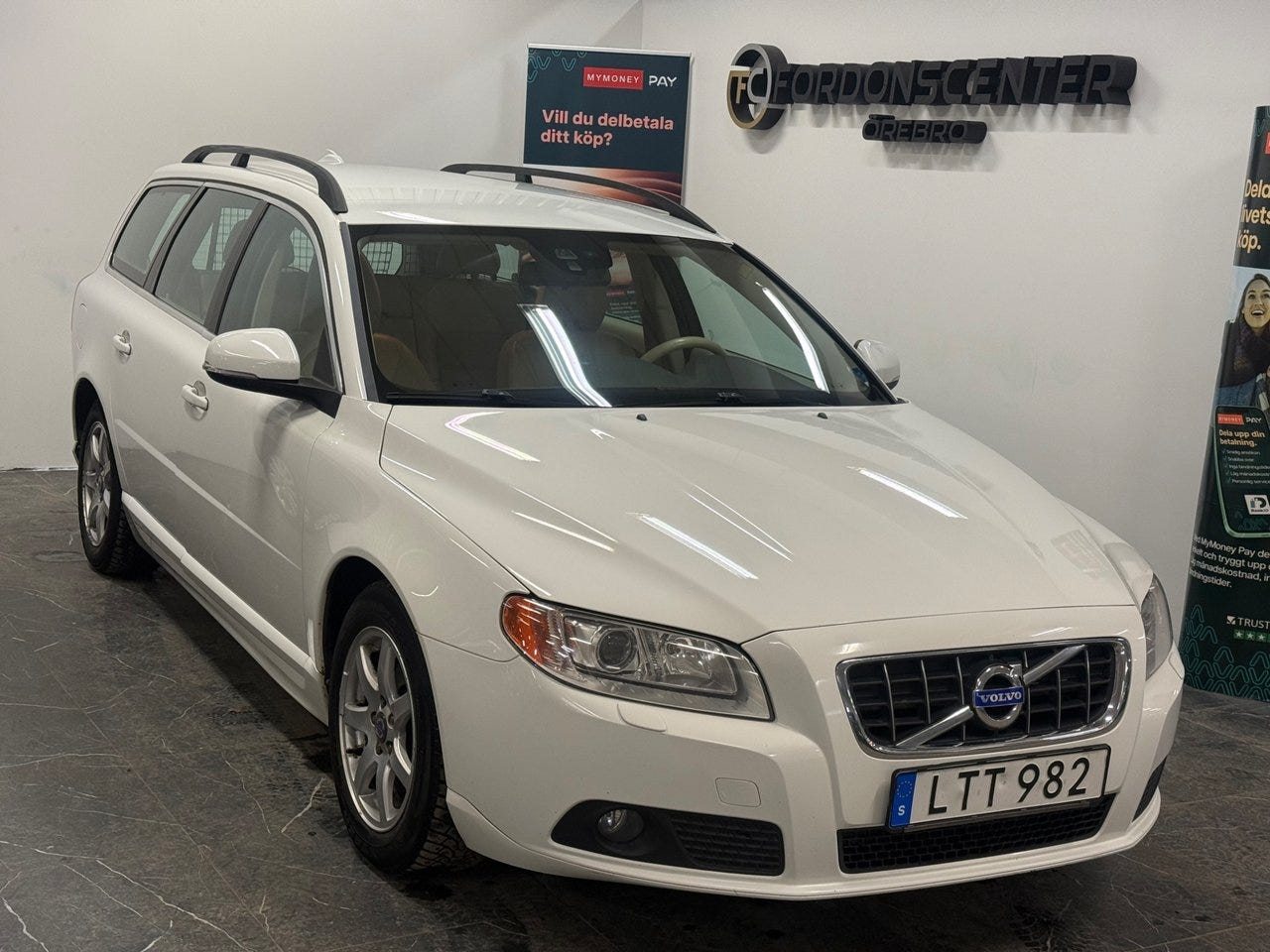 Volvo V70 2012 – bild 1 av 24