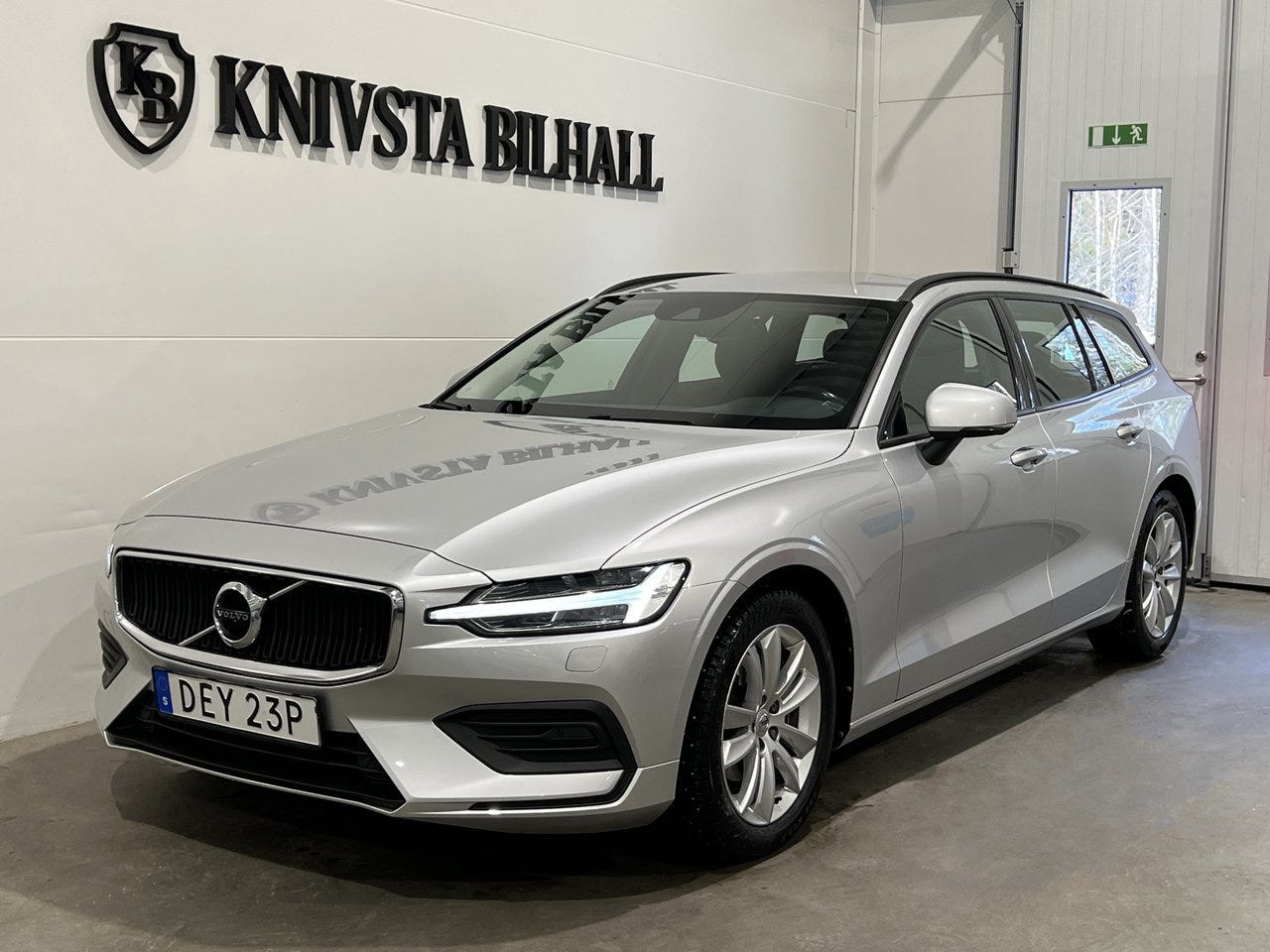 Volvo V60 2020 – bild 1 av 24