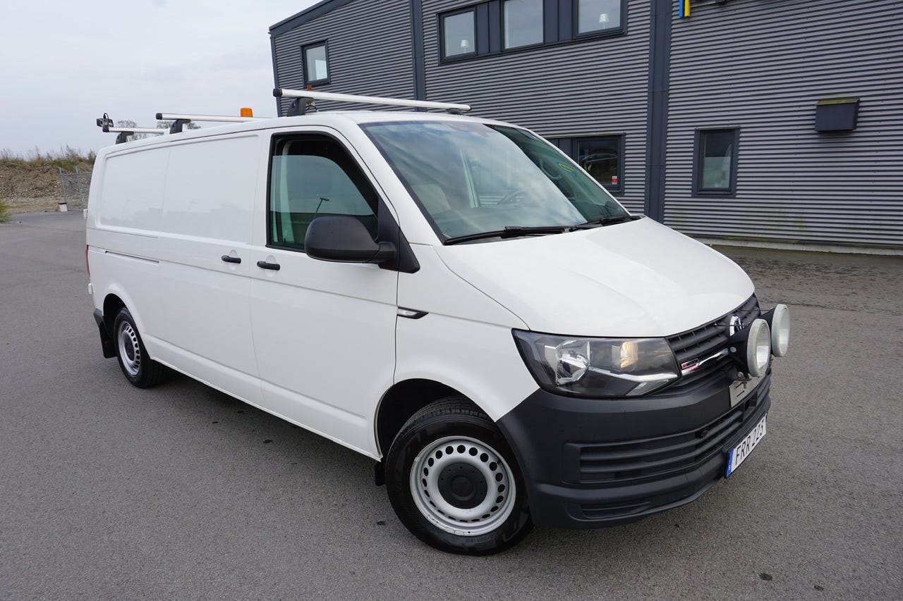 Volkswagen Transporter 2018 – bild 1 av 12