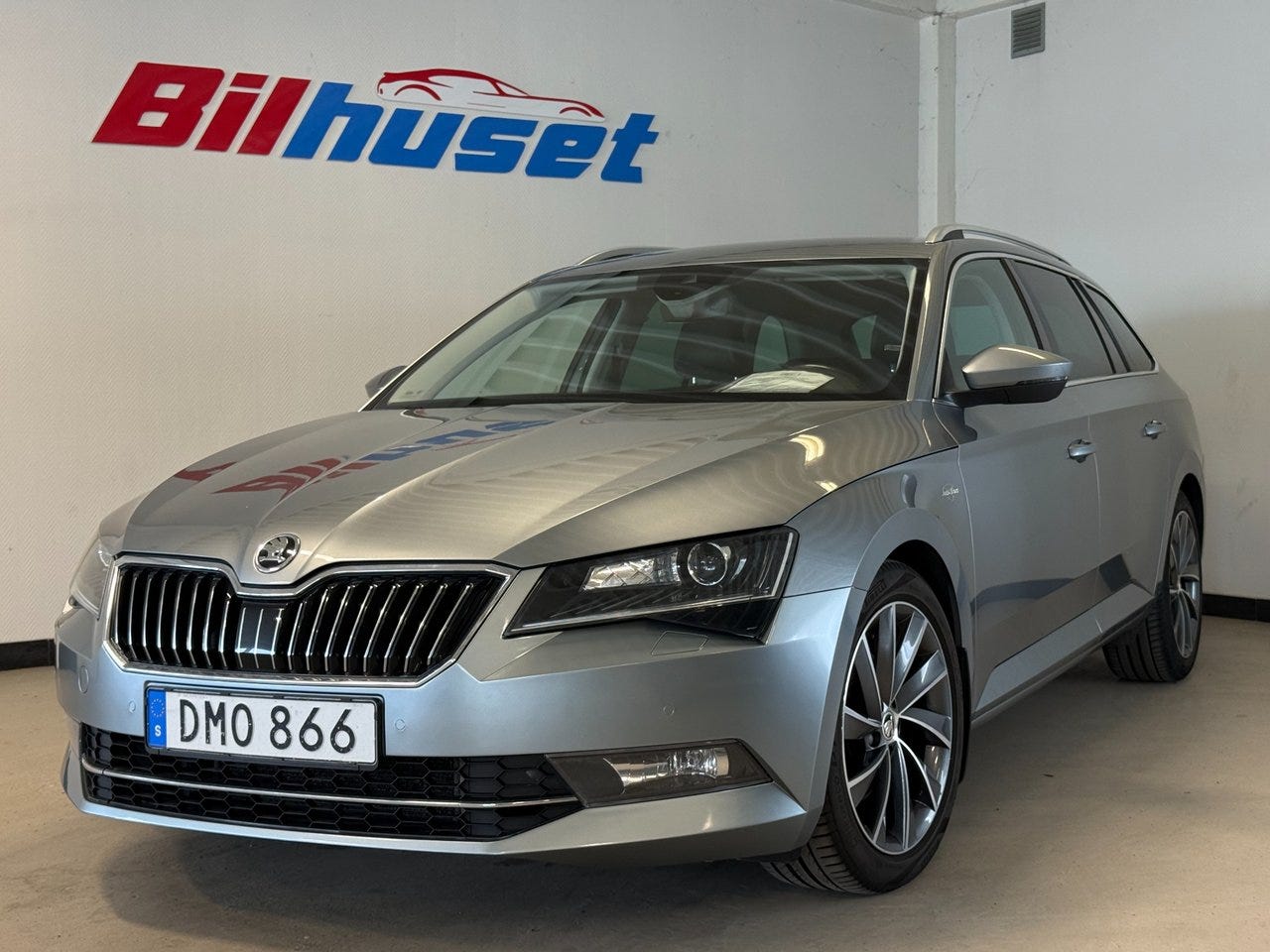 Skoda Superb 2018 – bild 1 av 15