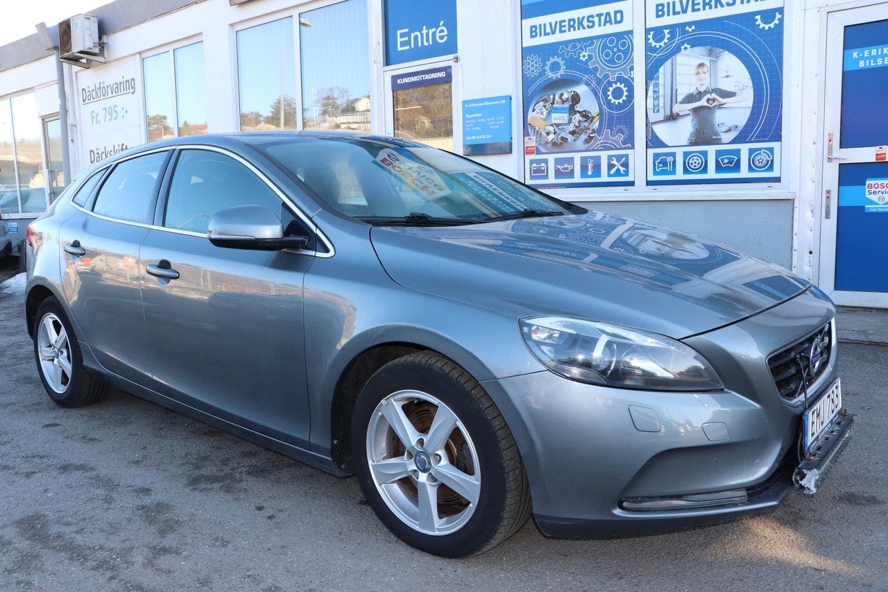 Volvo V40 2015 – bild 1 av 12
