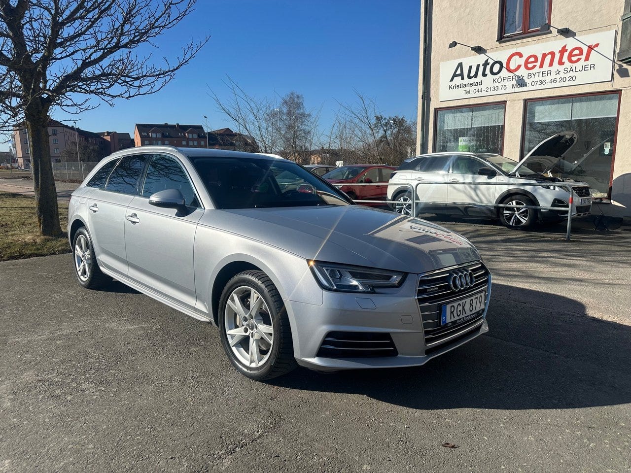 Audi A4 2017 – bild 1 av 9