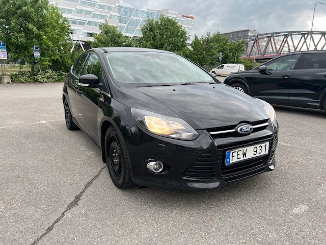 Ford Focus 2014 – bild 1 av 2