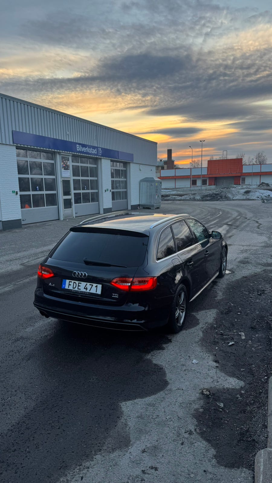 Audi A4 2014 – bild 1 av 5