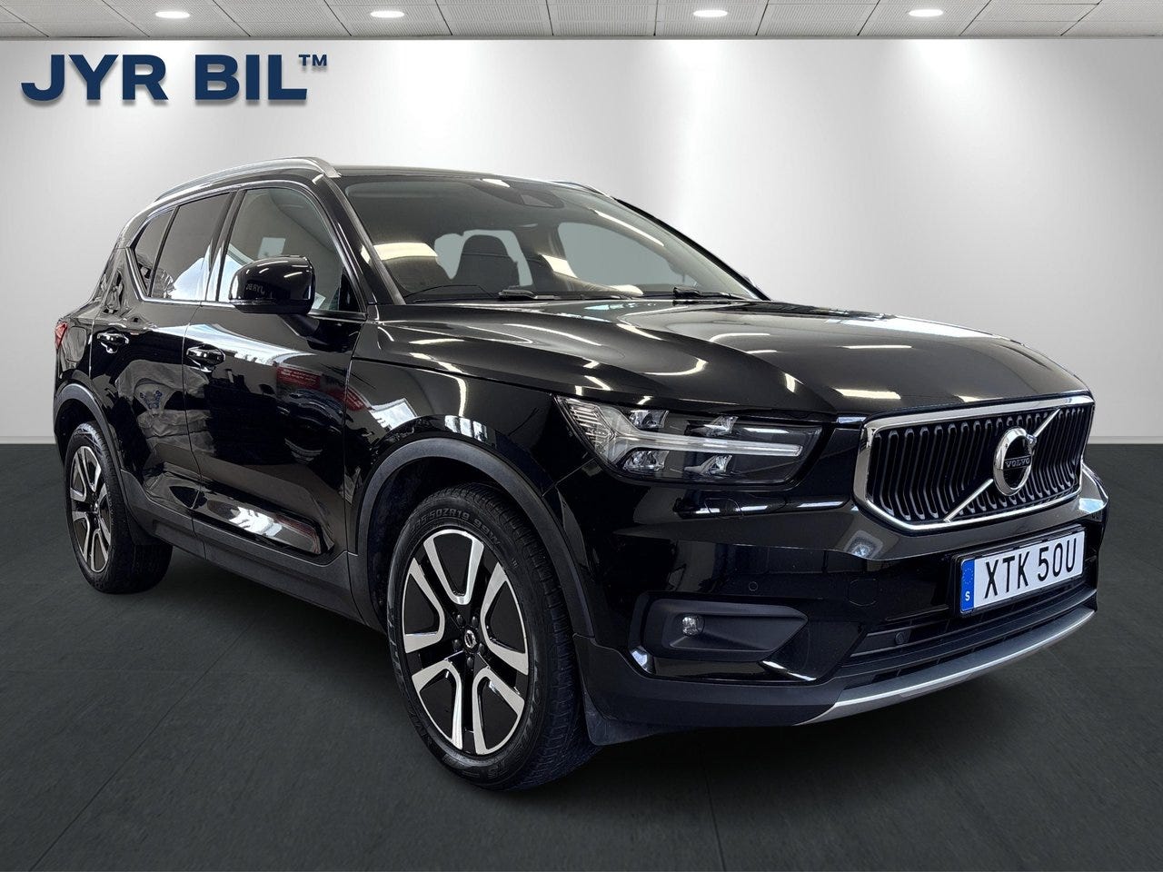 Volvo XC40 2021 – bild 1 av 24