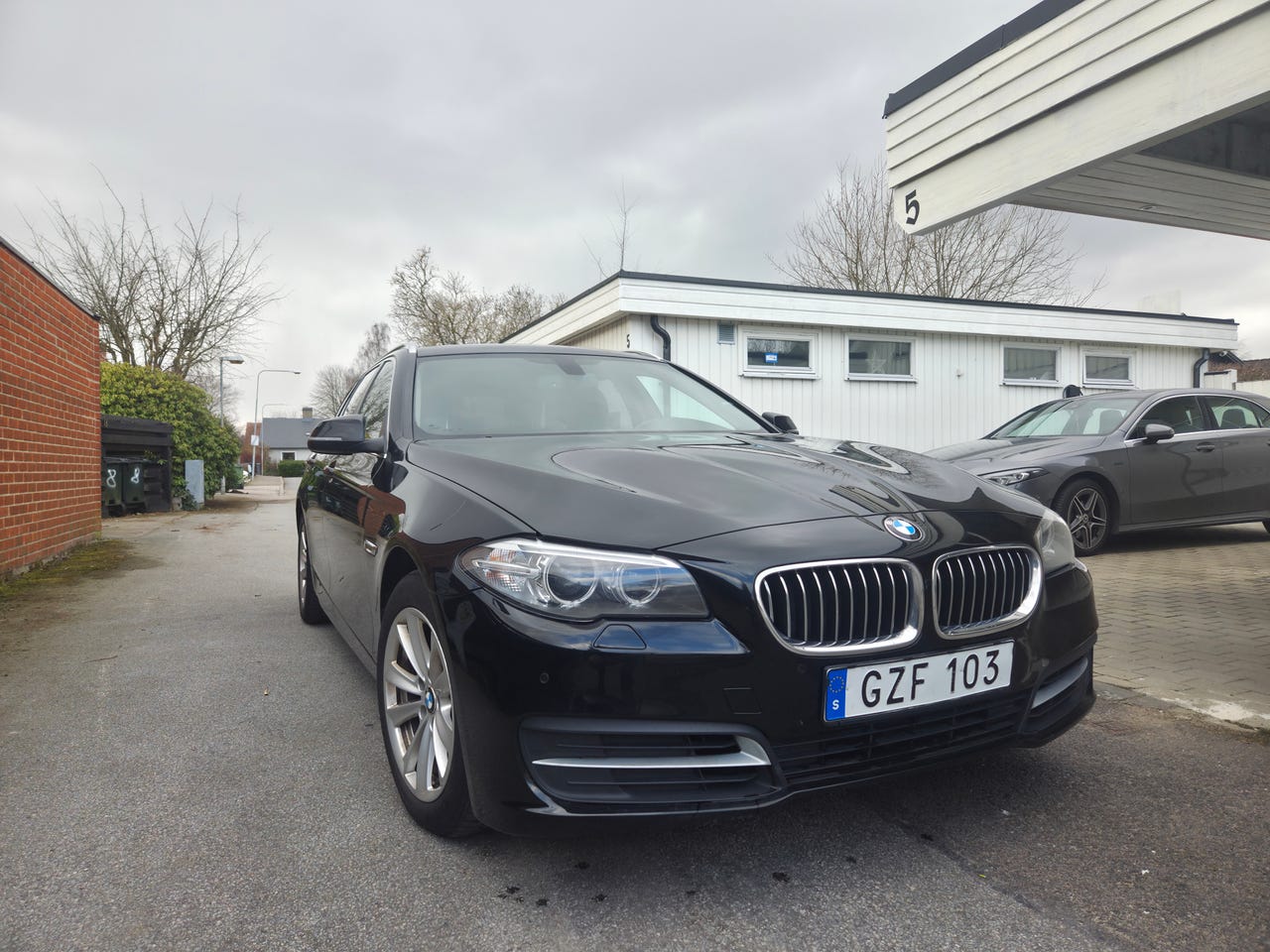 BMW 520d 2014 – bild 1 av 12