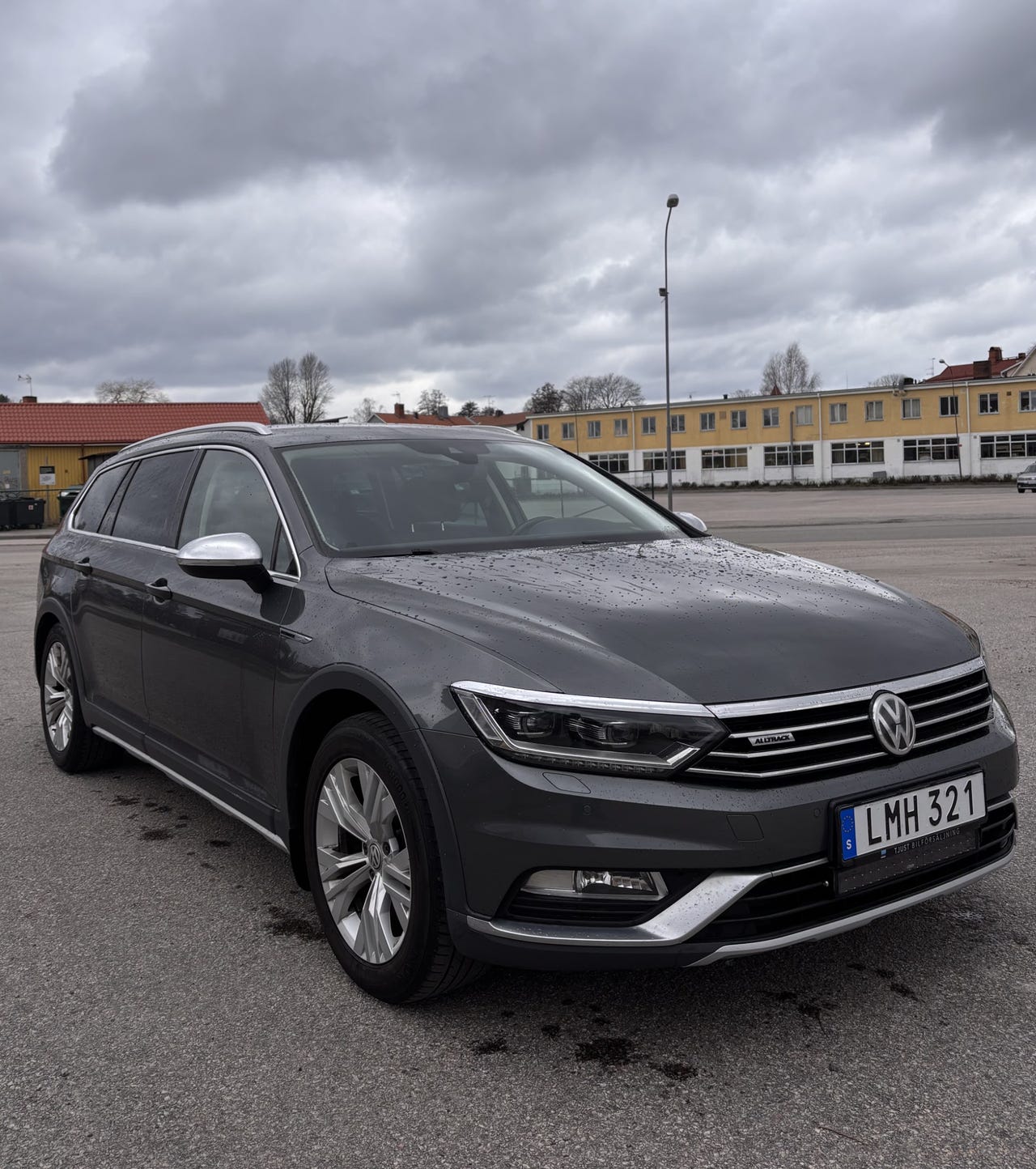 Volkswagen Passat Alltrack 2016 – bild 1 av 5