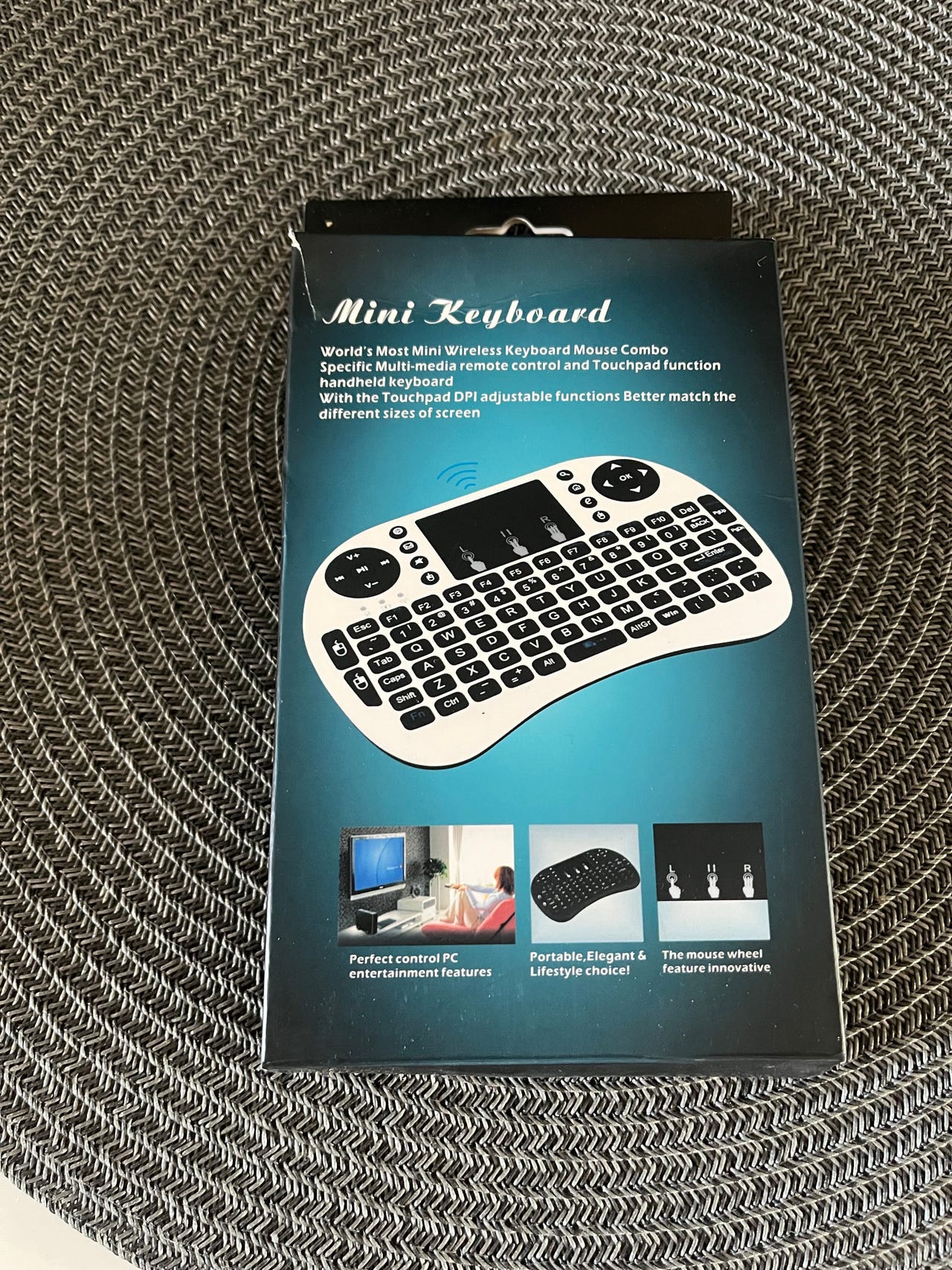Mini Keyboard trådlöst tangentbord med touchpad svart | Blocket